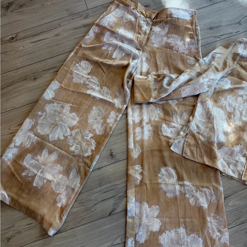 Zara Tan and White Floral Wide-Leg Pants & top - Picture 1 of 10